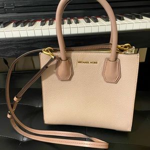 Authentic Michael Kors Crossbody